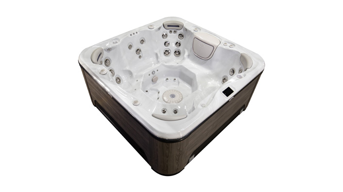 HP23-2024-Signature-728-Hot-Tub-High-3Qrtr-View-Image7113